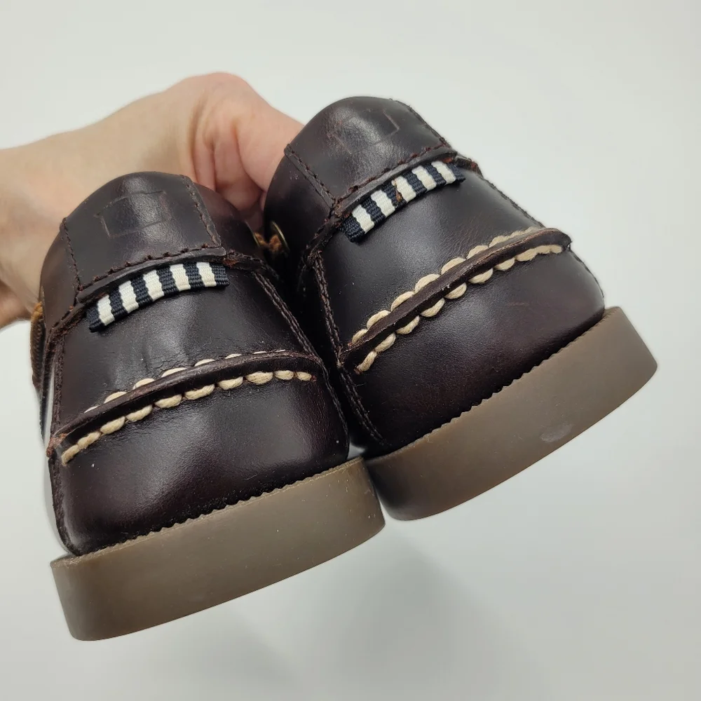 Florsheim styling signs